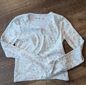 Abercrombie Kids White Ribbed Floral Top